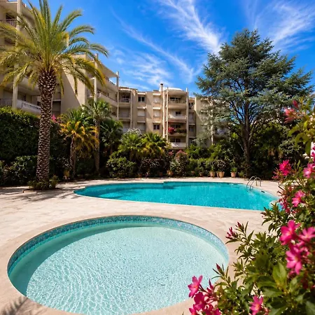 2 A 4 Pers A 500m Centre De Ste Maxime Sainte-Maxime